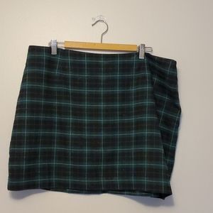 Hot plaid mini skirt